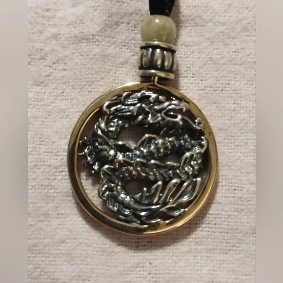 Elegant Gold and Silver Dragon Pendant Necklace Lenox 925 - Picture 1 of 4
